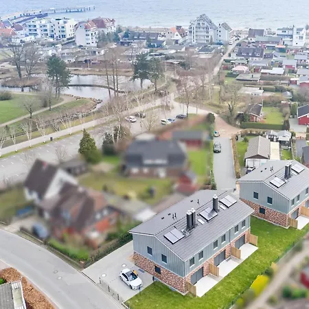 Haffhaus 13c Kapitaenskajuete بيت للعطل
